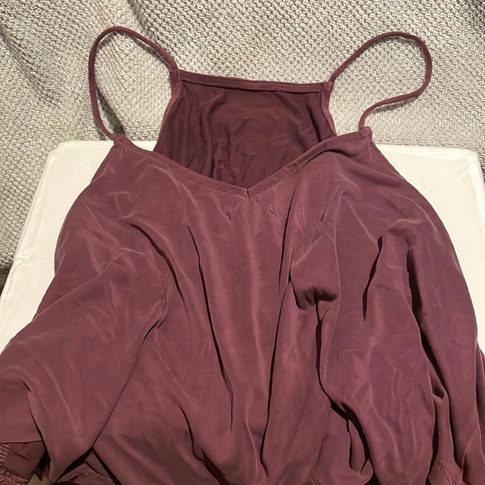 2pairs of tops